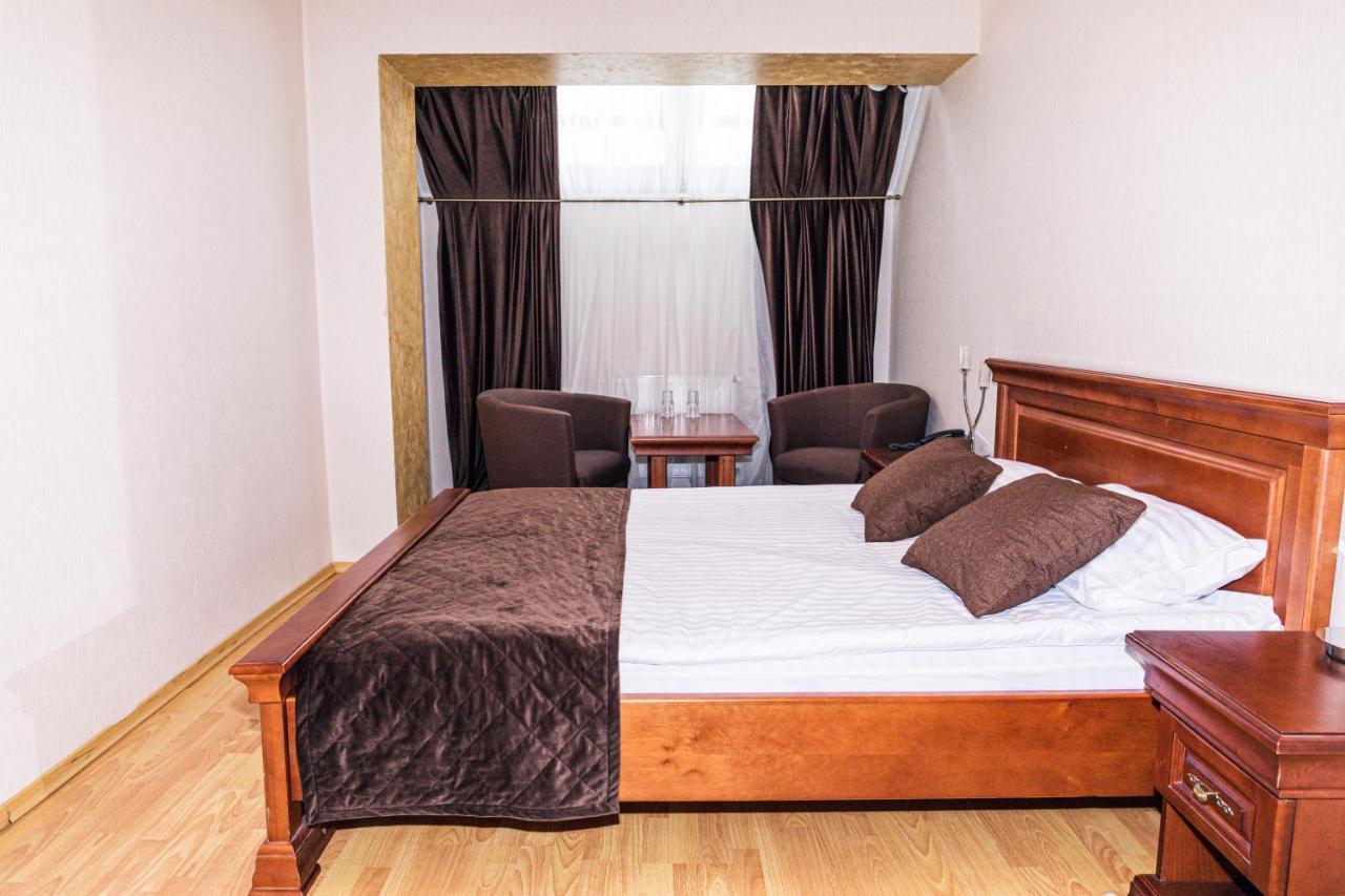 Olymp Hotel Ужгород Екстериор снимка